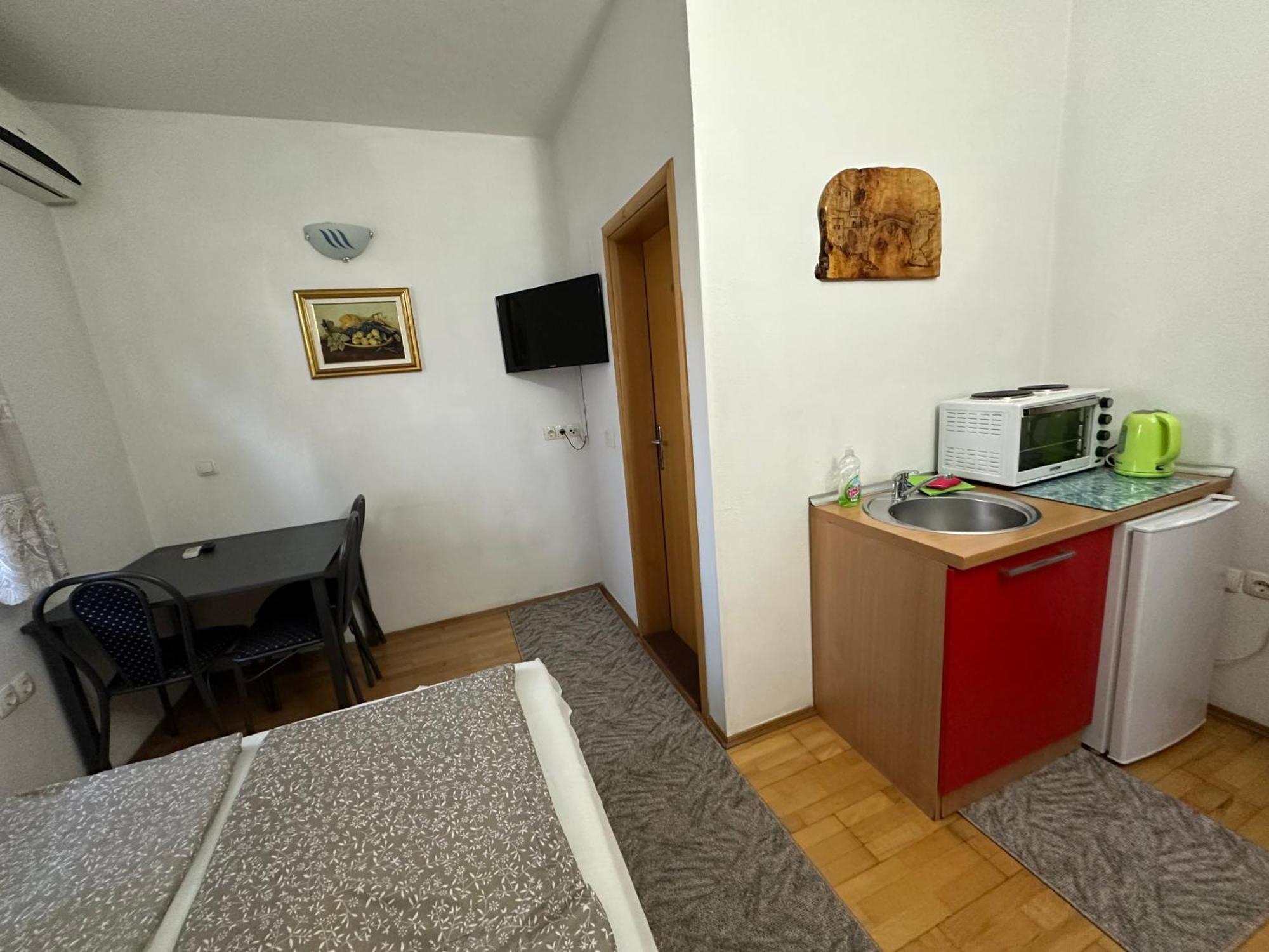 Villa Anja Apartments Mostar Exteriör bild