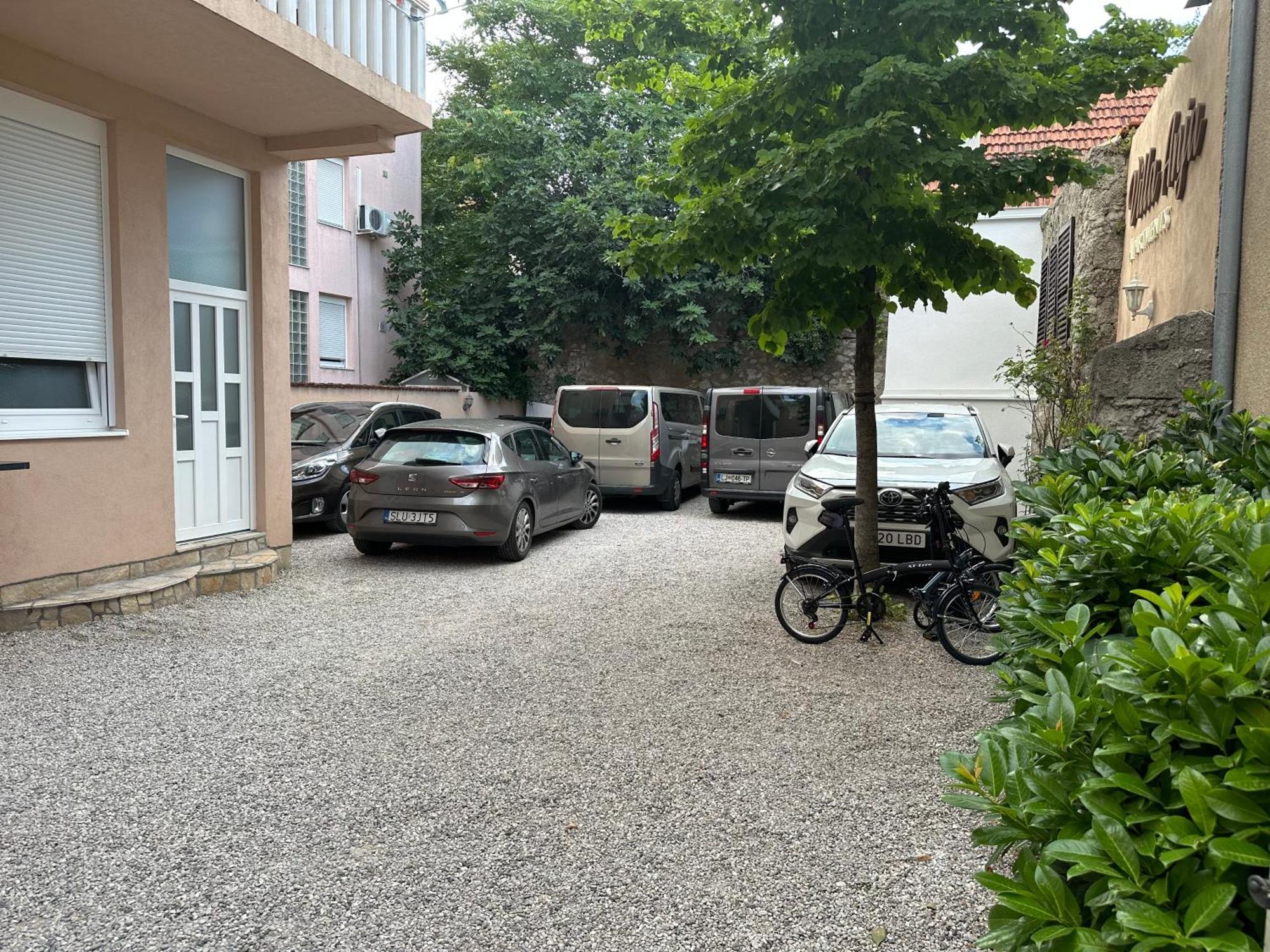 Villa Anja Apartments Mostar Exteriör bild