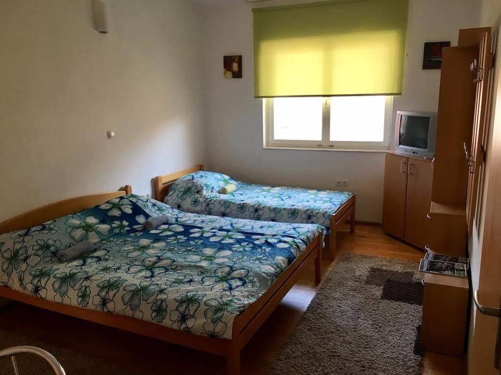 Villa Anja Apartments Mostar Exteriör bild